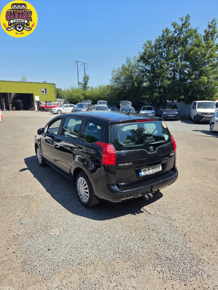 Peugeot 5008 MPV, Diesel, 2010, Black