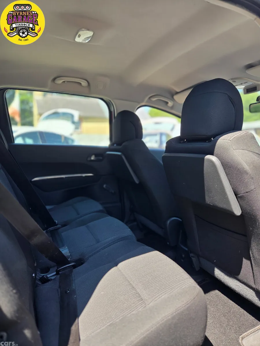 Peugeot 5008 MPV, Diesel, 2010, Black
