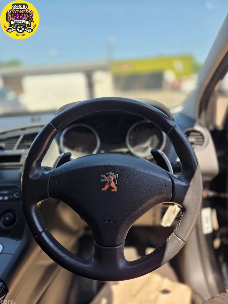 Peugeot 5008 MPV, Diesel, 2010, Black