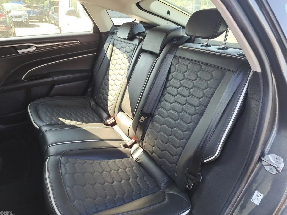Ford Mondeo Hatchback, Diesel, 2020, Grey