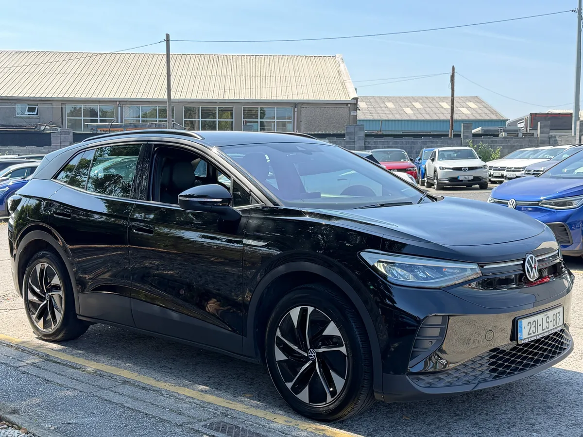Volkswagen ID.4 SUV, Electric, 2023, Black