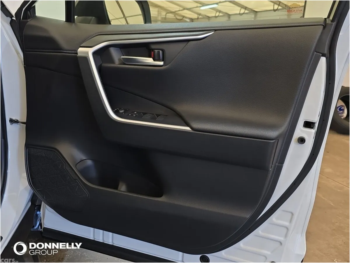 Toyota RAV4 Estate, Petrol Hybrid, 2023, White
