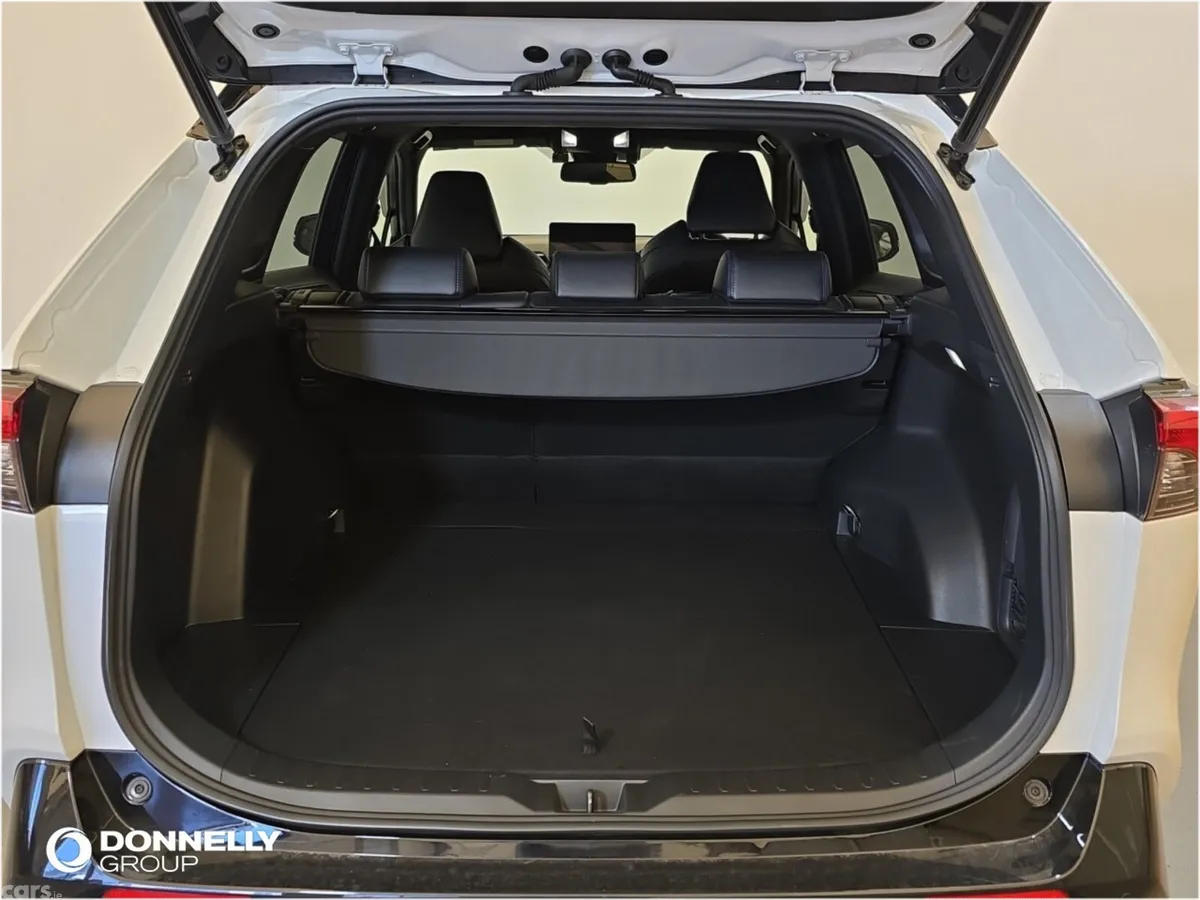 Toyota RAV4 Estate, Petrol Hybrid, 2023, White