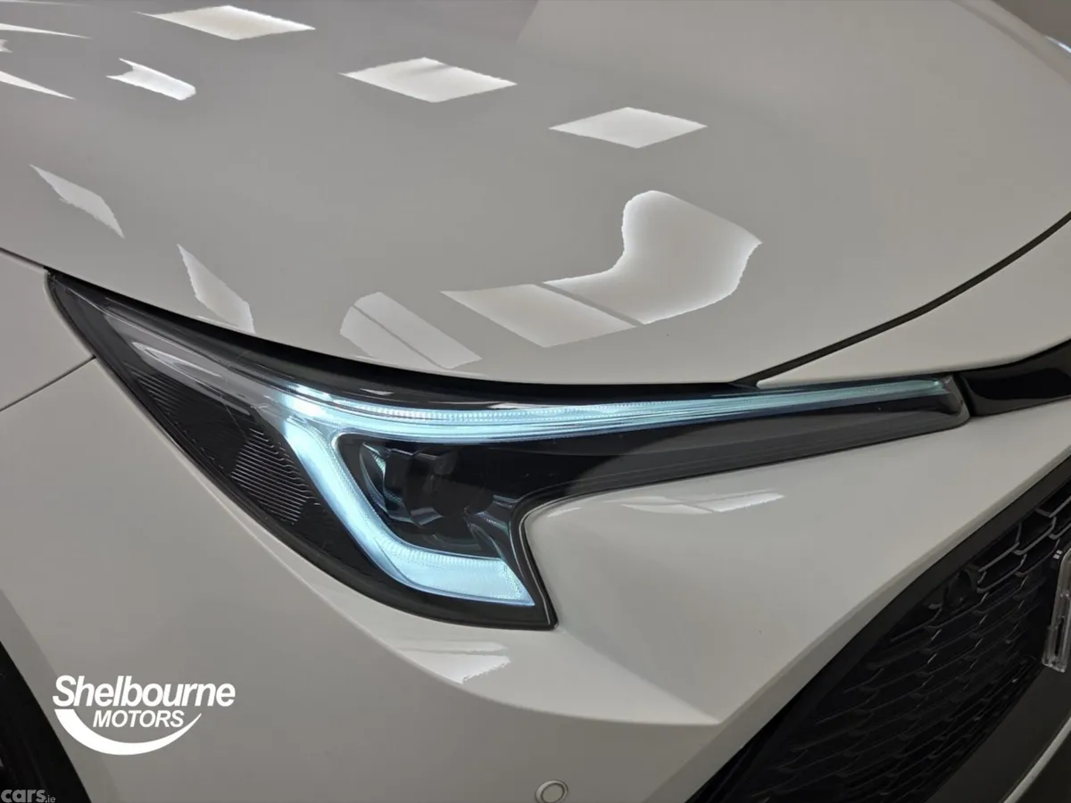 Toyota Corolla Hatchback, Petrol Hybrid, 2023, White
