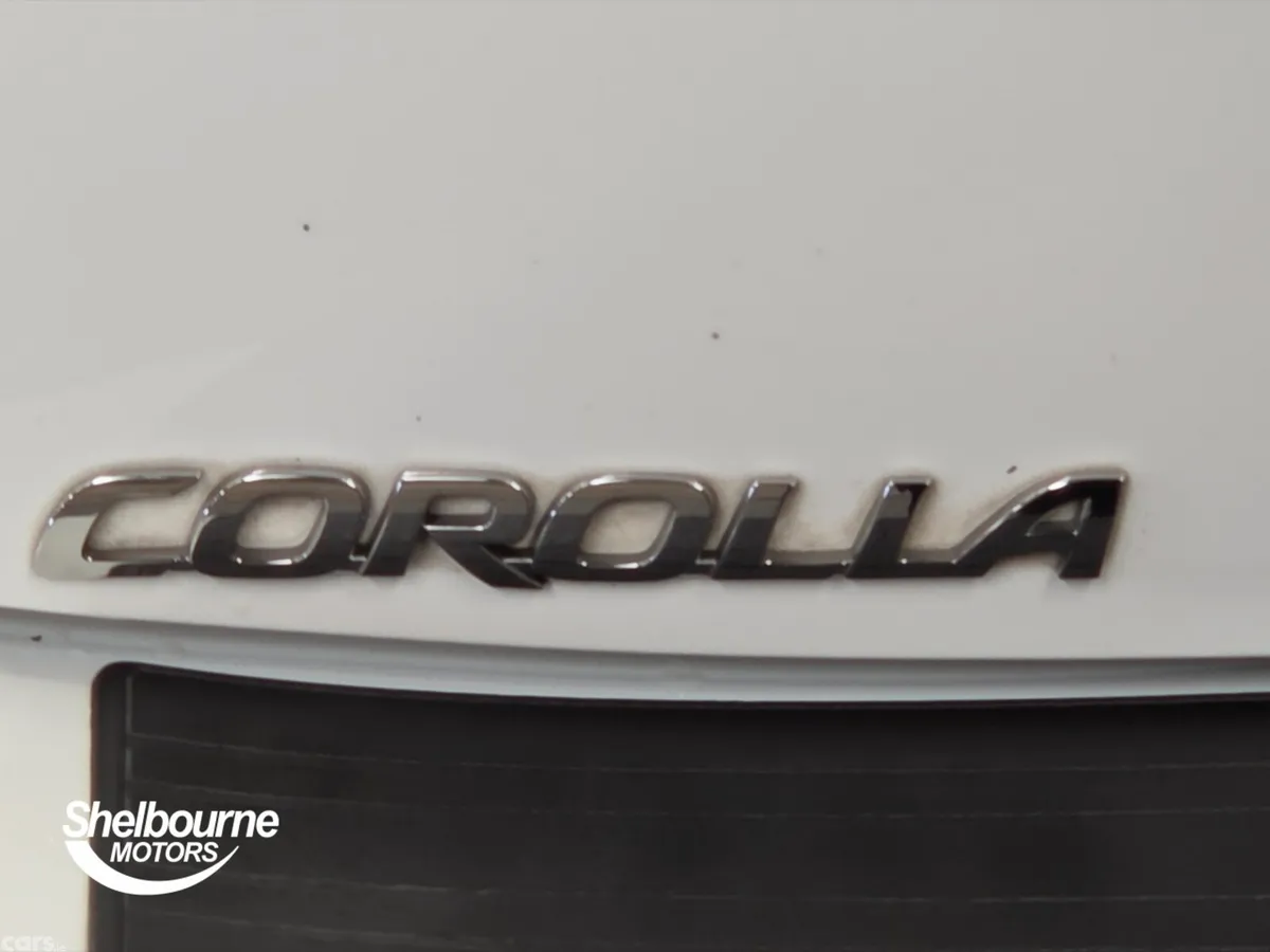 Toyota Corolla Hatchback, Petrol Hybrid, 2023, White