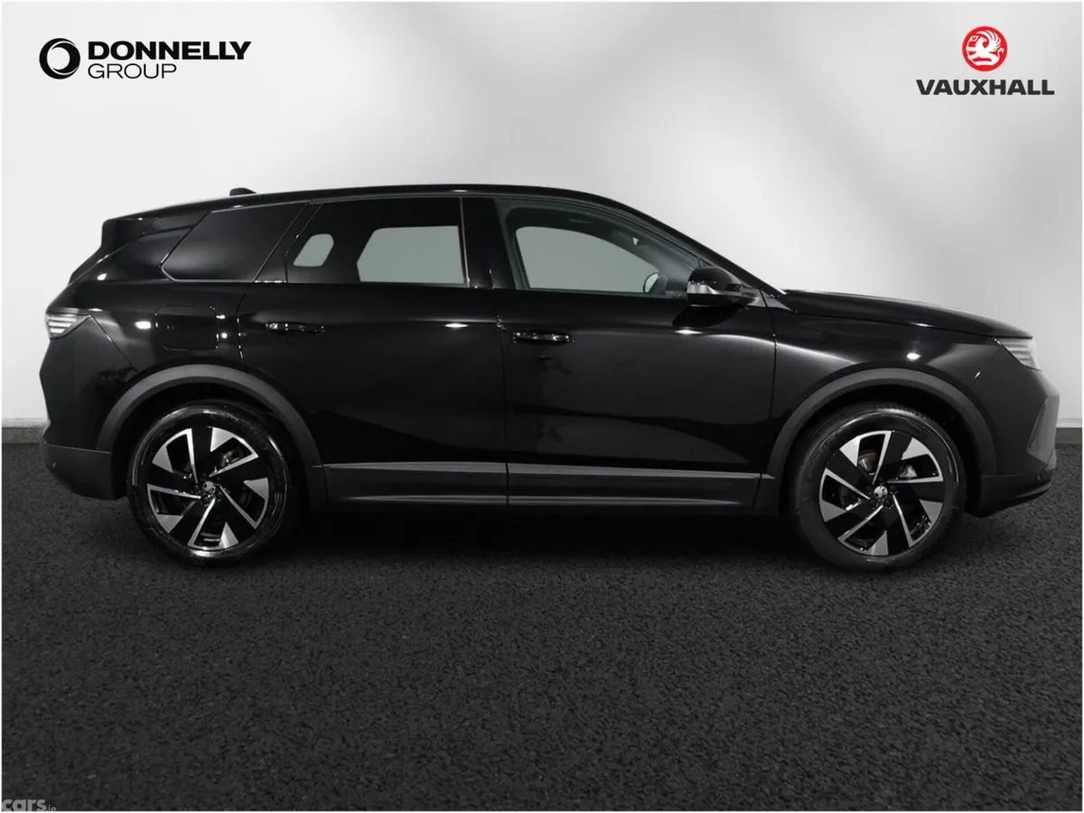 Vauxhall Grandland Hatchback, Petrol, 2025, Black