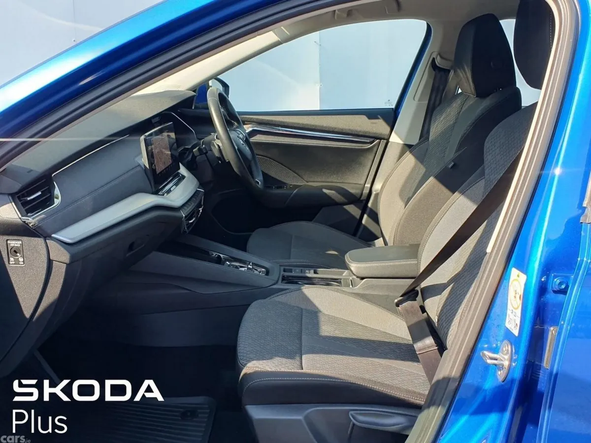 Skoda Octavia Saloon, Diesel, 2024, Blue
