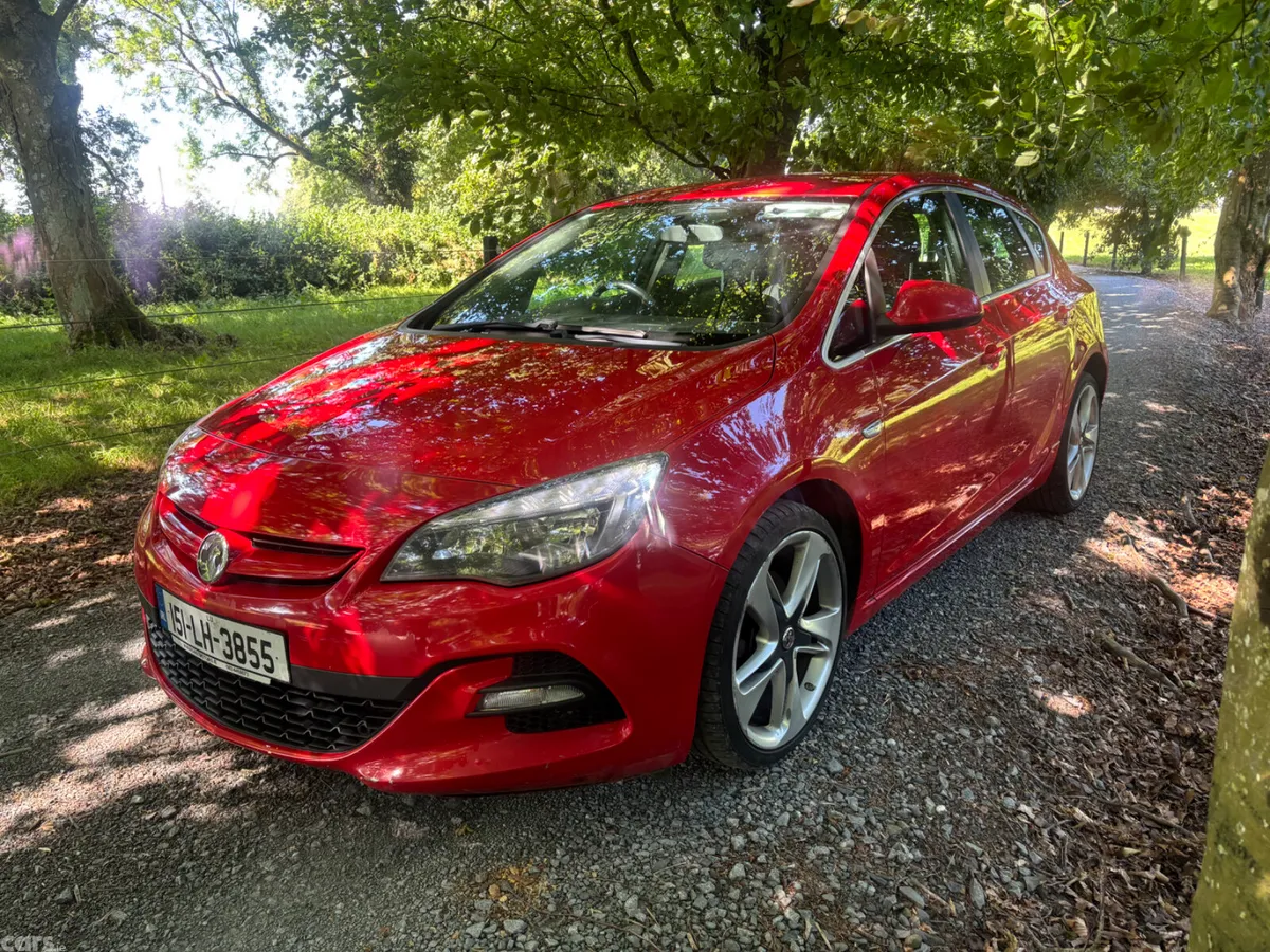 Opel Astra Hatchback, Diesel, 2015, Red
