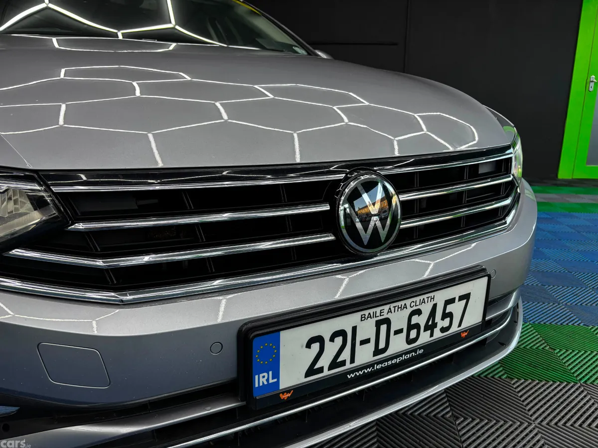 Volkswagen Passat Saloon, Diesel, 2022, Grey
