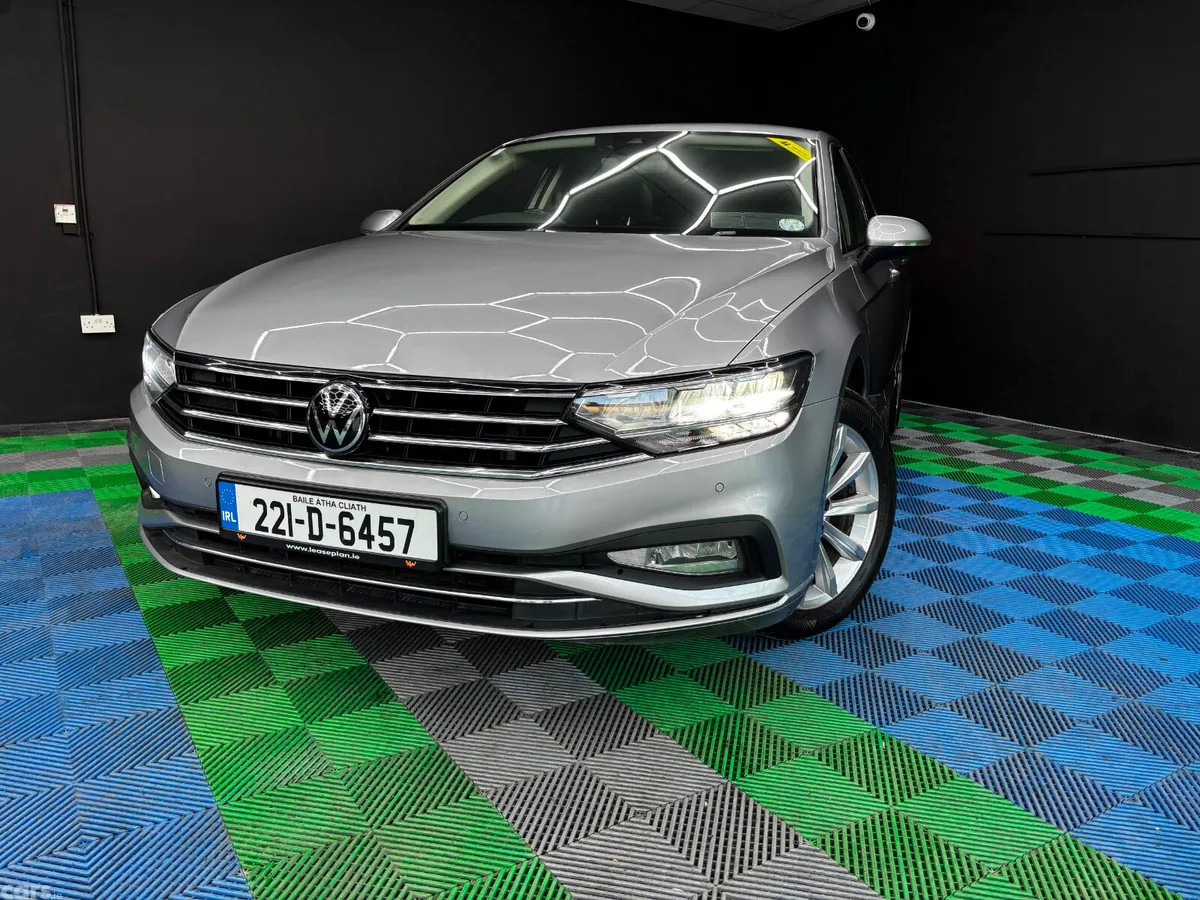 Volkswagen Passat Saloon, Diesel, 2022, Grey