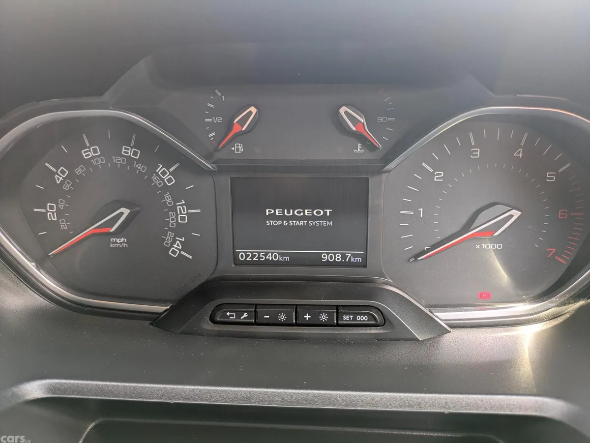 Peugeot Rifter MPV, Diesel, 2020, Grey
