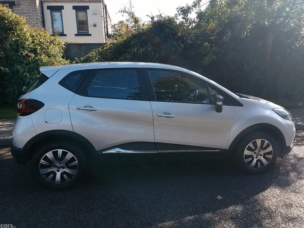 Renault Captur Hatchback, Diesel, 2019, Grey