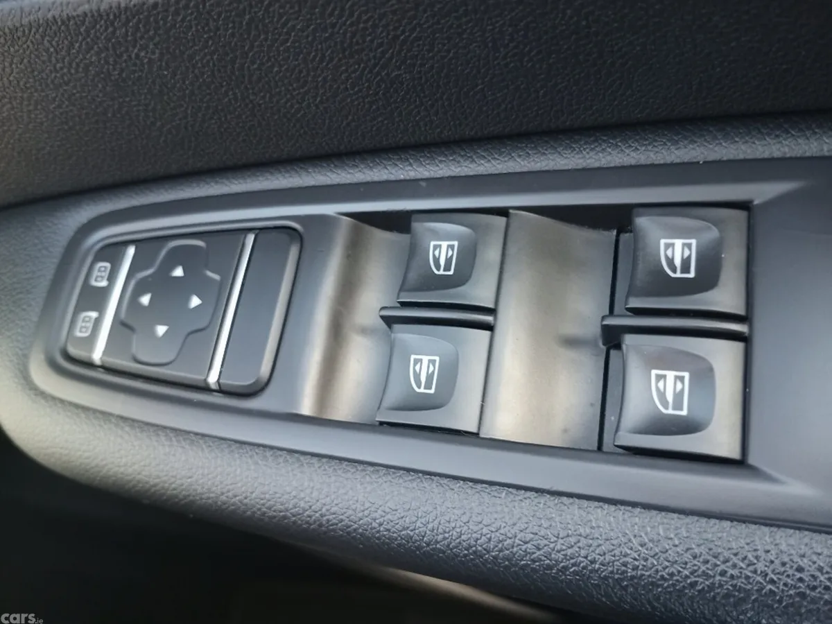 Renault Captur Hatchback, Diesel, 2019, Grey