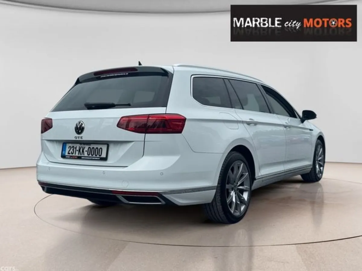 Volkswagen Passat Estate, Petrol Plug-in Hybrid, 2023, White