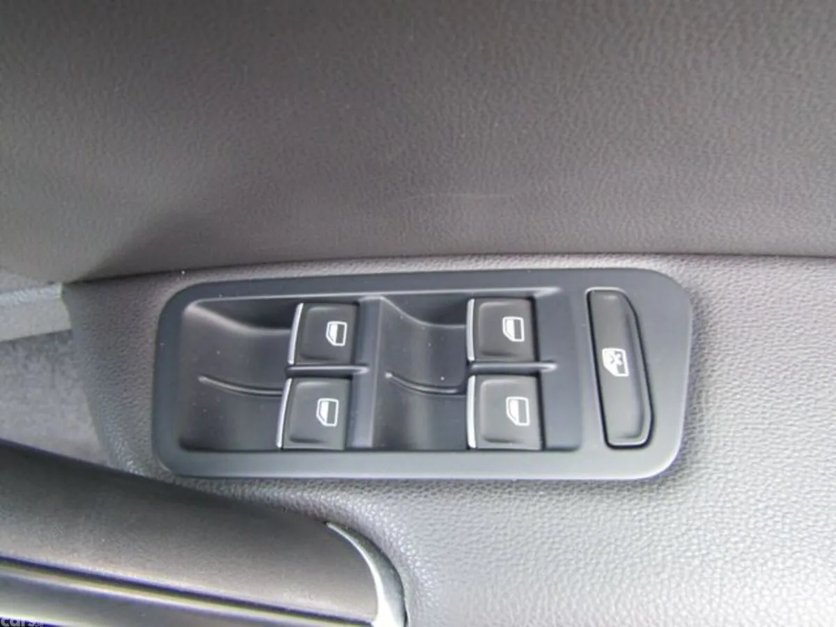 Volkswagen Golf Estate, Petrol, 2015, White