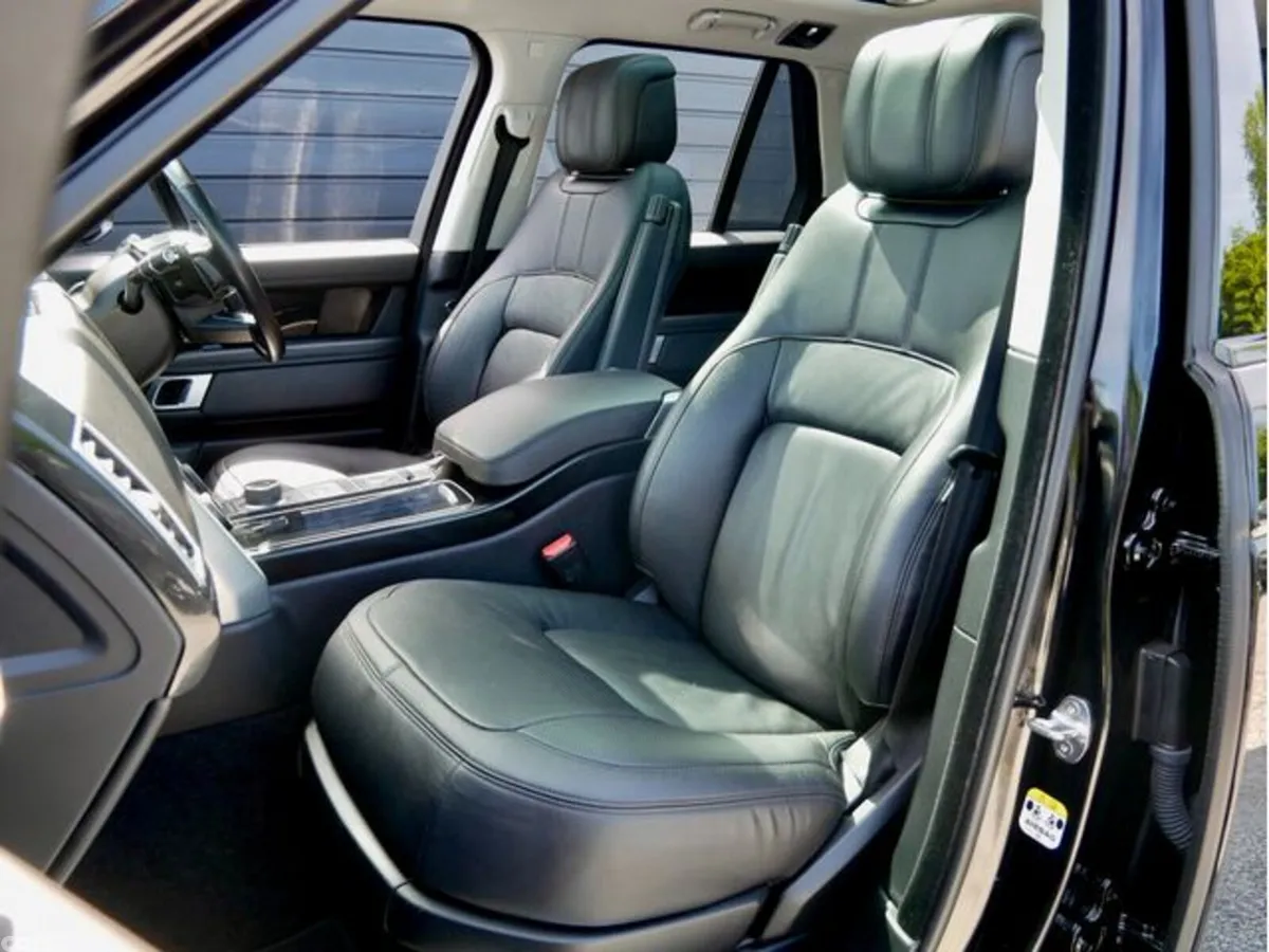 Land Rover Range Rover SUV, Petrol Plug-in Hybrid, 2020, Black