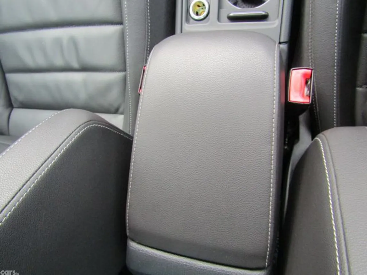 Volkswagen Golf Estate, Petrol, 2015, White