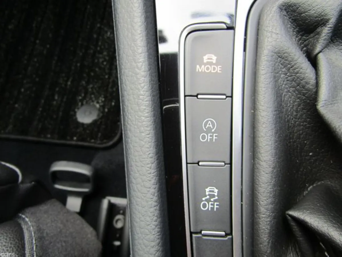 Volkswagen Golf Estate, Petrol, 2015, White