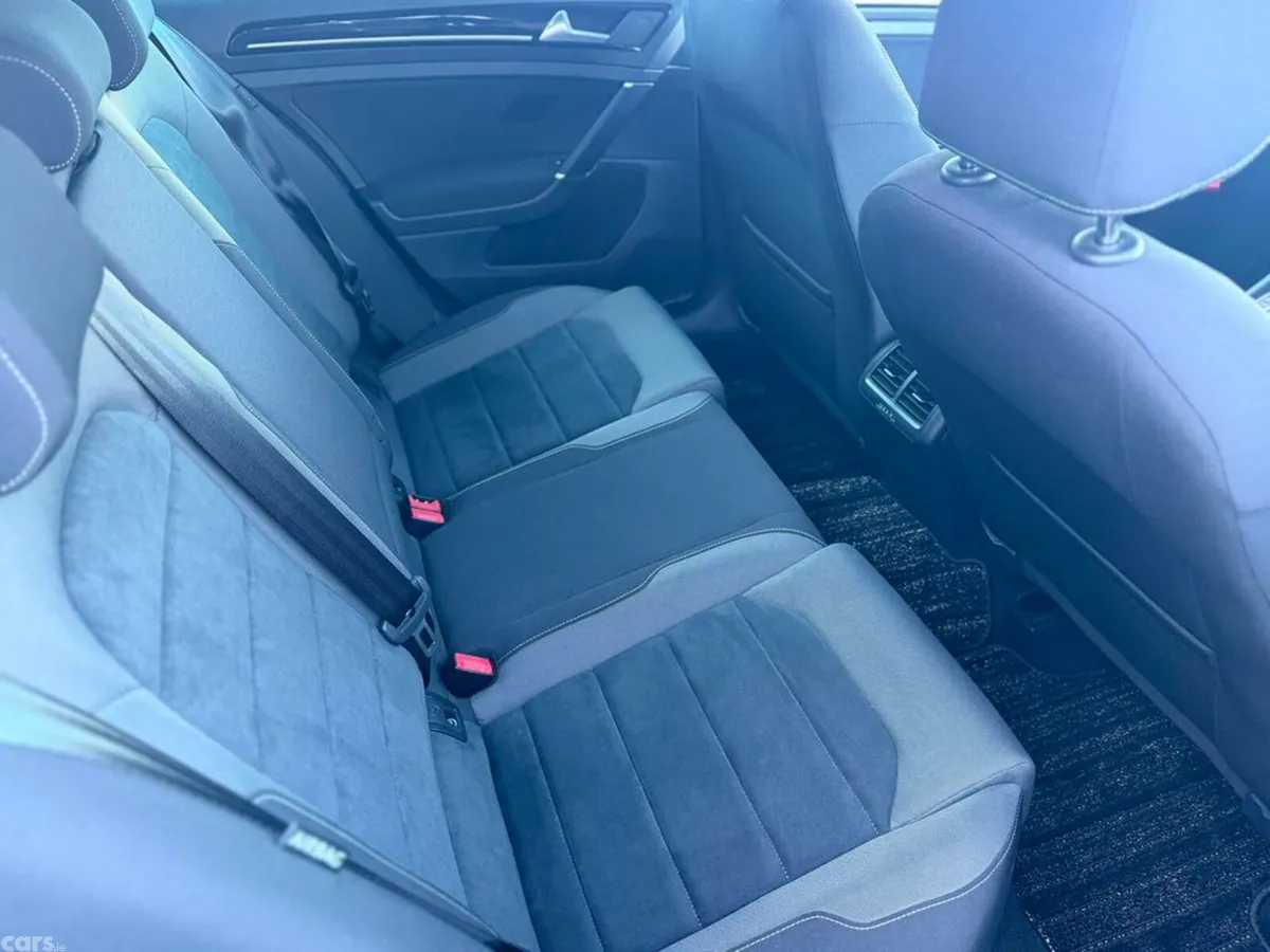 Volkswagen Golf Hatchback, Petrol, 2019, Silver
