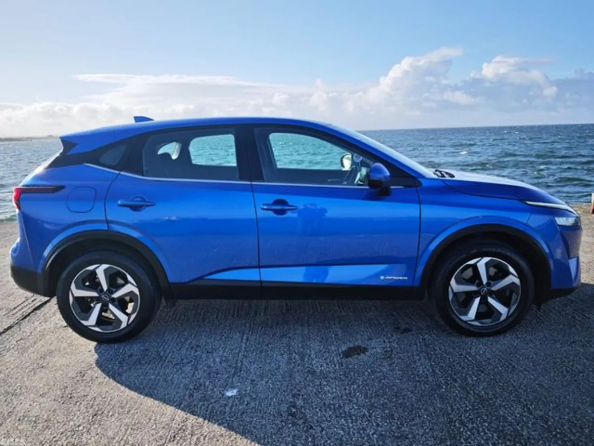 Nissan Qashqai MPV, Petrol, 2024, Blue