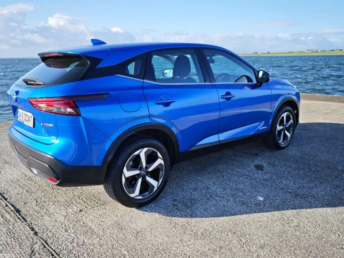 Nissan Qashqai MPV, Petrol, 2024, Blue
