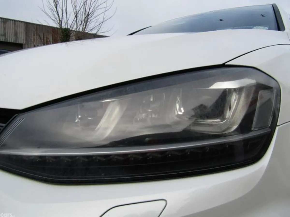 Volkswagen Golf Estate, Petrol, 2015, White