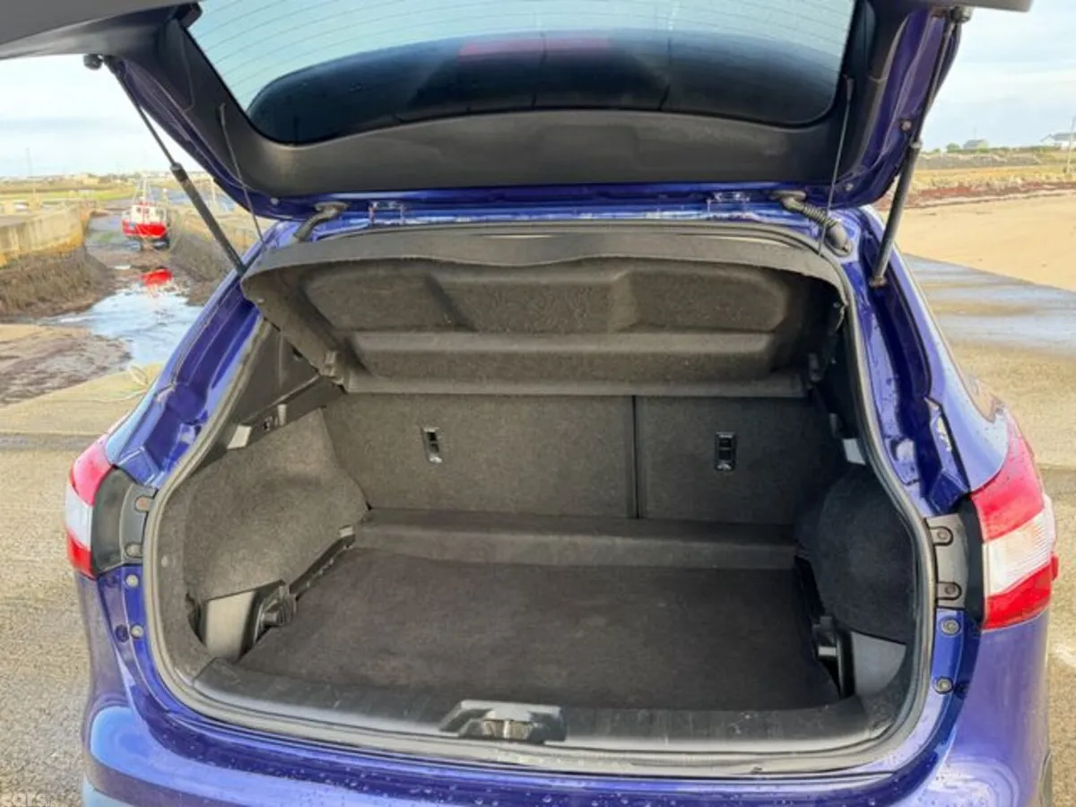 Nissan Qashqai MPV, Diesel, 2016, Blue