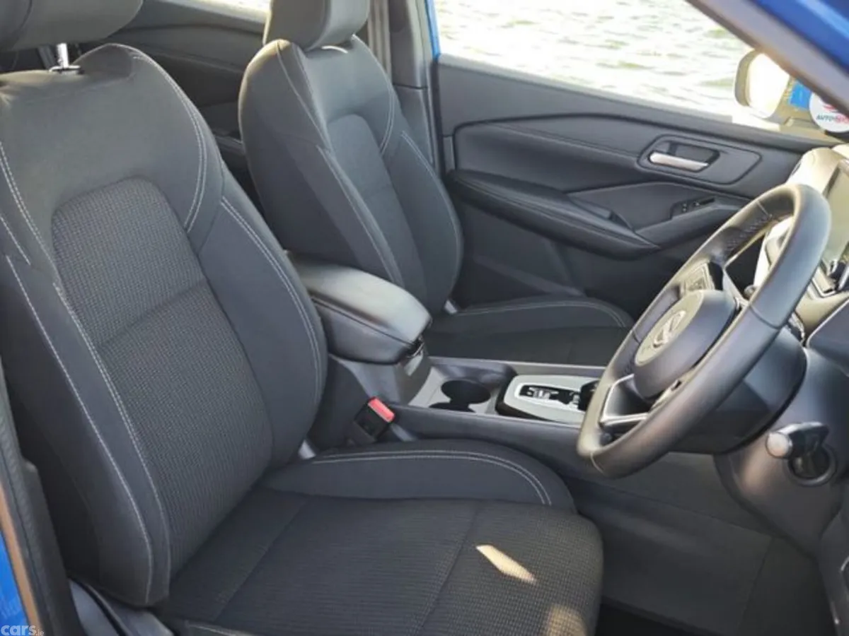 Nissan Qashqai MPV, Petrol, 2024, Blue