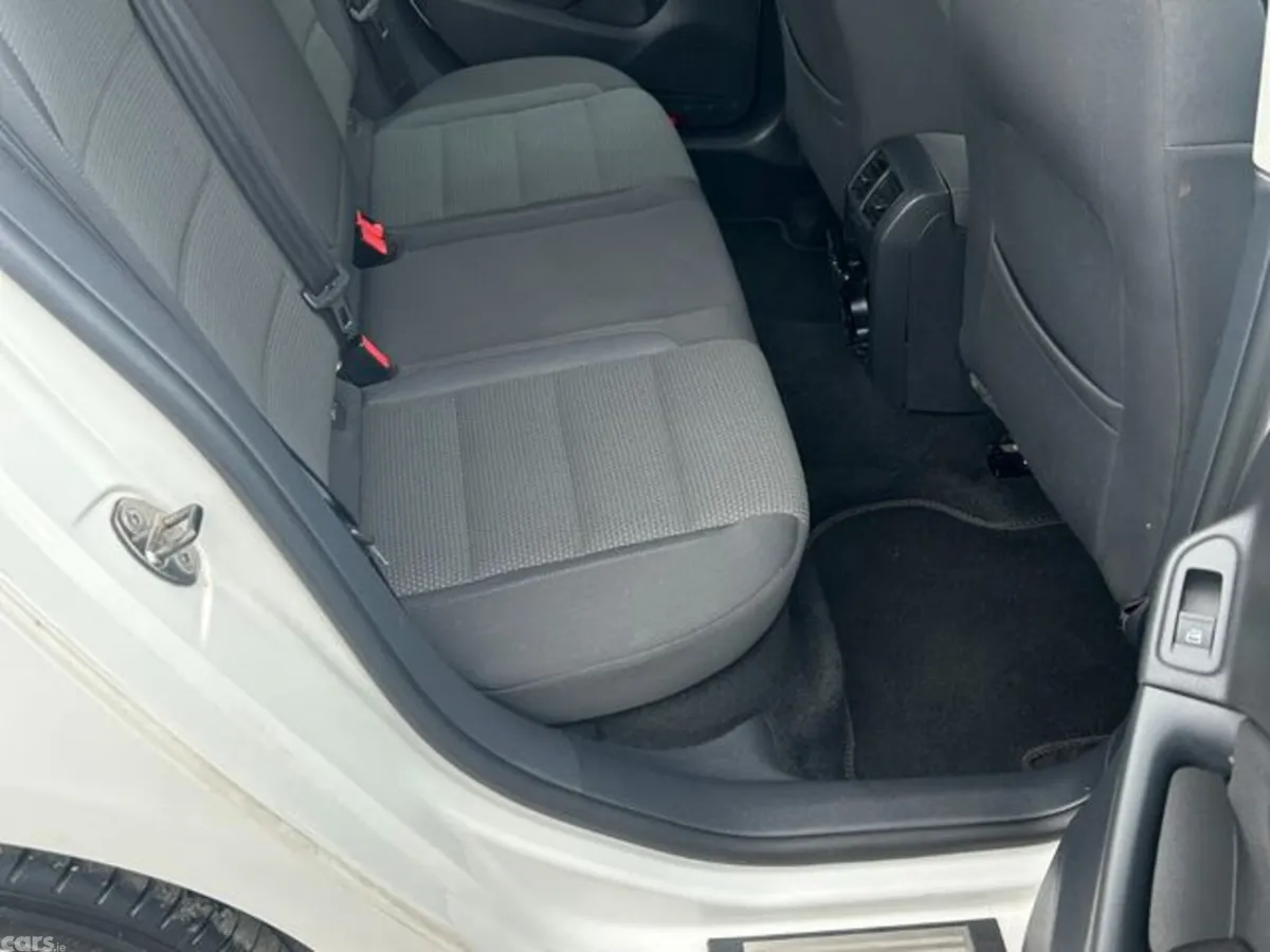 Volkswagen Golf Hatchback, Petrol, 2013, White