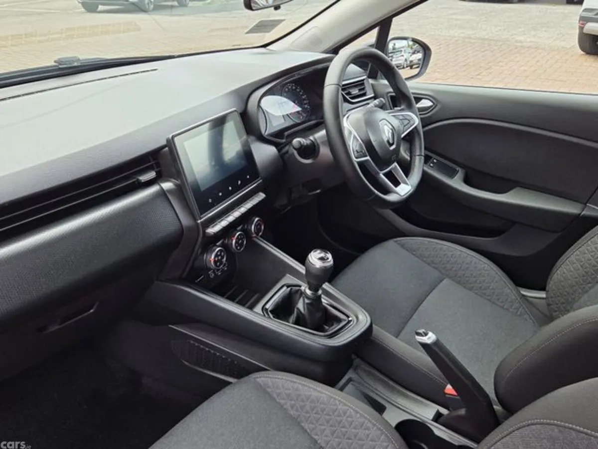 Renault Clio Hatchback, Petrol, 2023, Grey