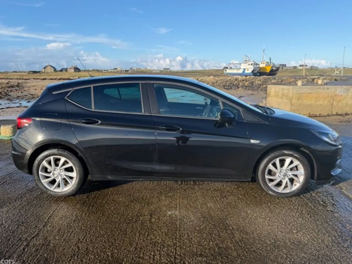 Vauxhall Astra Hatchback, Diesel, 2020, Black