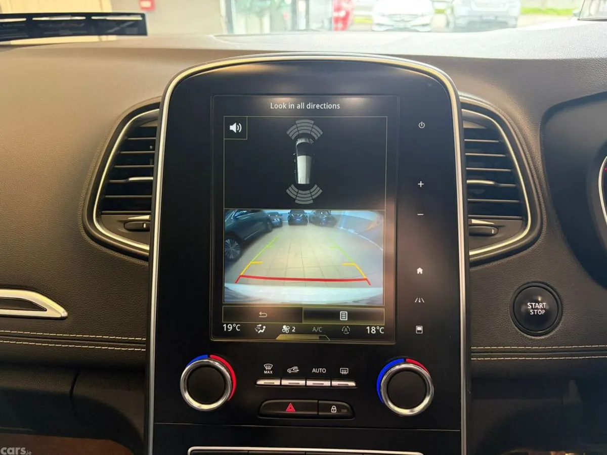 Renault Grand Scenic Hatchback, Petrol, 2019, White