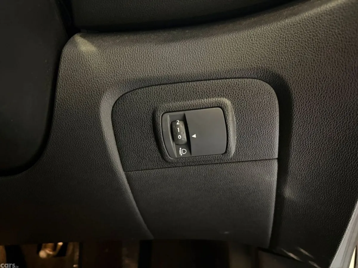 Renault Grand Scenic Hatchback, Petrol, 2019, White