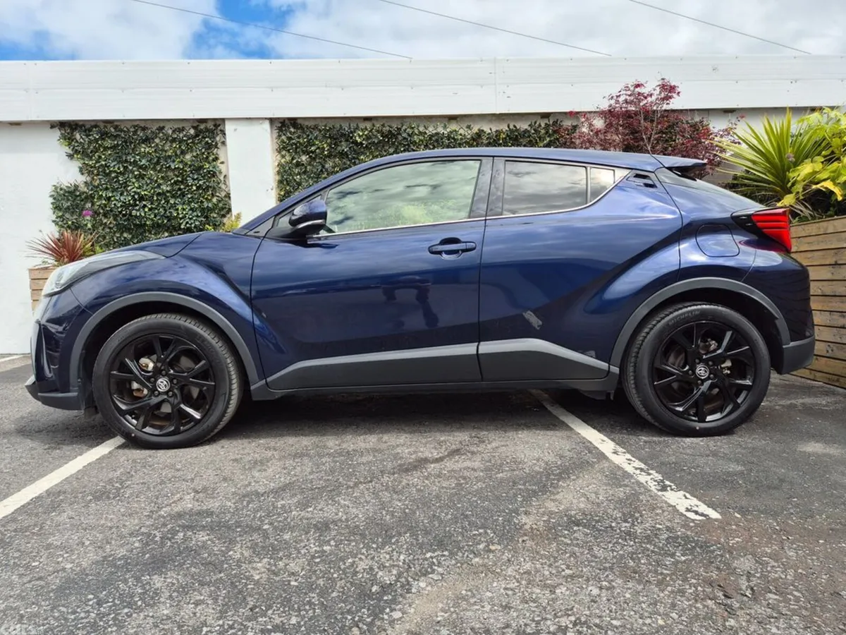 Toyota C-HR SUV, Petrol Hybrid, 2021, Blue