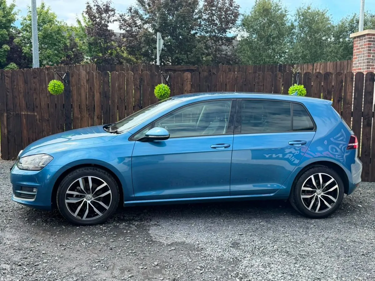Volkswagen Golf Hatchback, Petrol, 2017, Blue