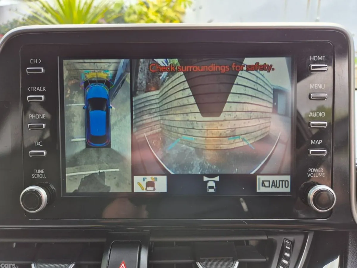 Toyota C-HR SUV, Petrol Hybrid, 2021, Blue