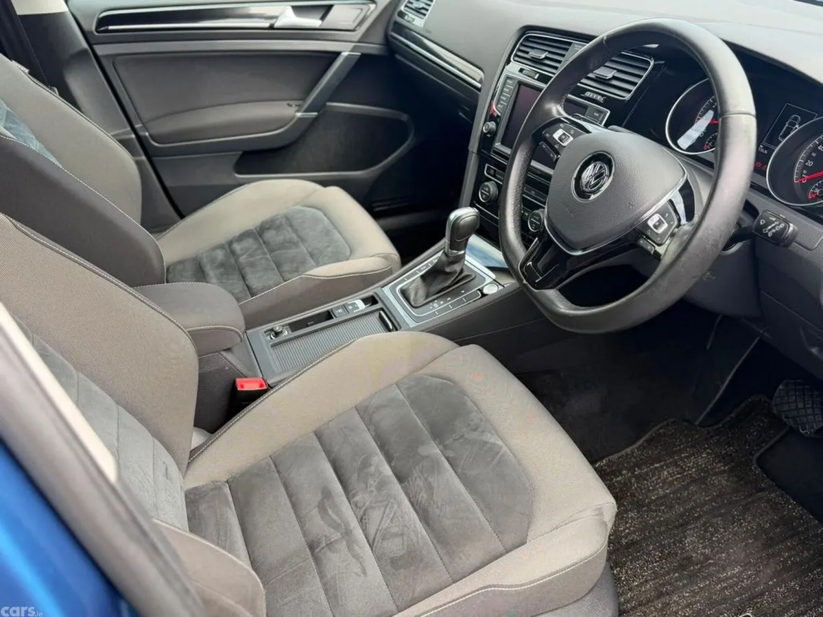 Volkswagen Golf Hatchback, Petrol, 2017, Blue