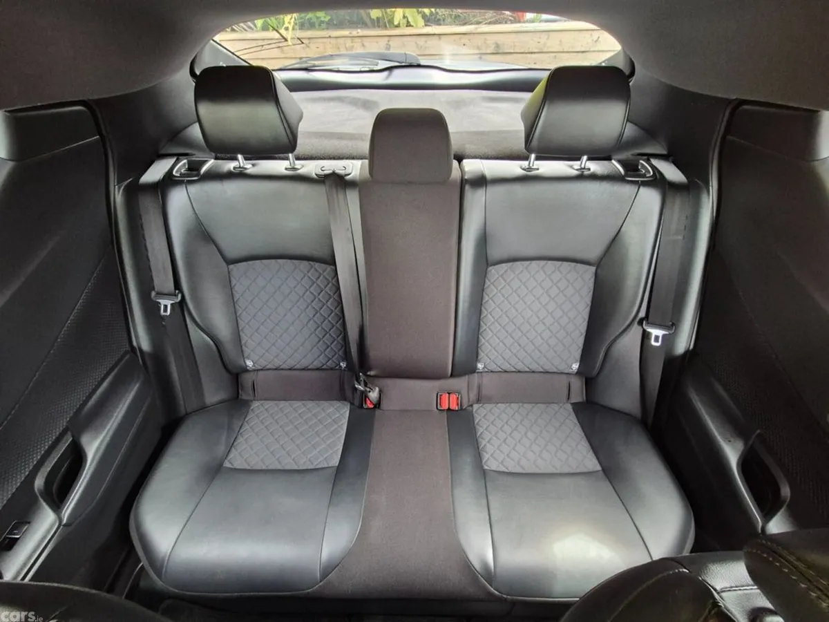 Toyota C-HR SUV, Petrol Hybrid, 2021, Blue