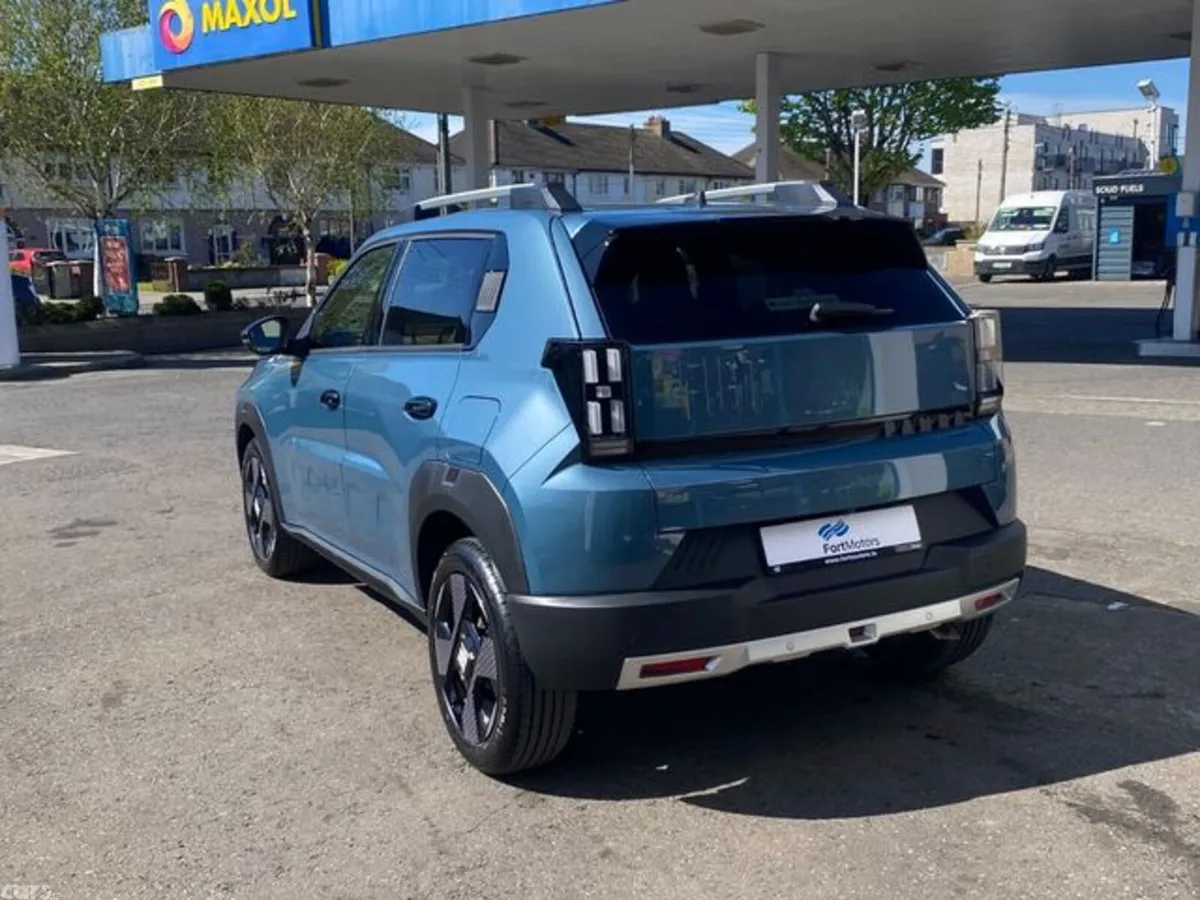 Fiat Grande Panda SUV, Petrol Hybrid, 2027, Blue