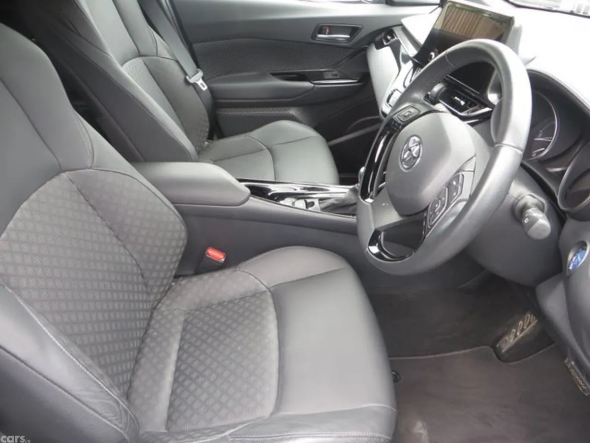 Toyota C-HR Hatchback, Petrol Hybrid, 2023, Grey
