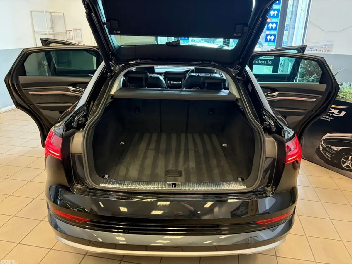 Audi e-tron SUV, Electric, 2020, Black