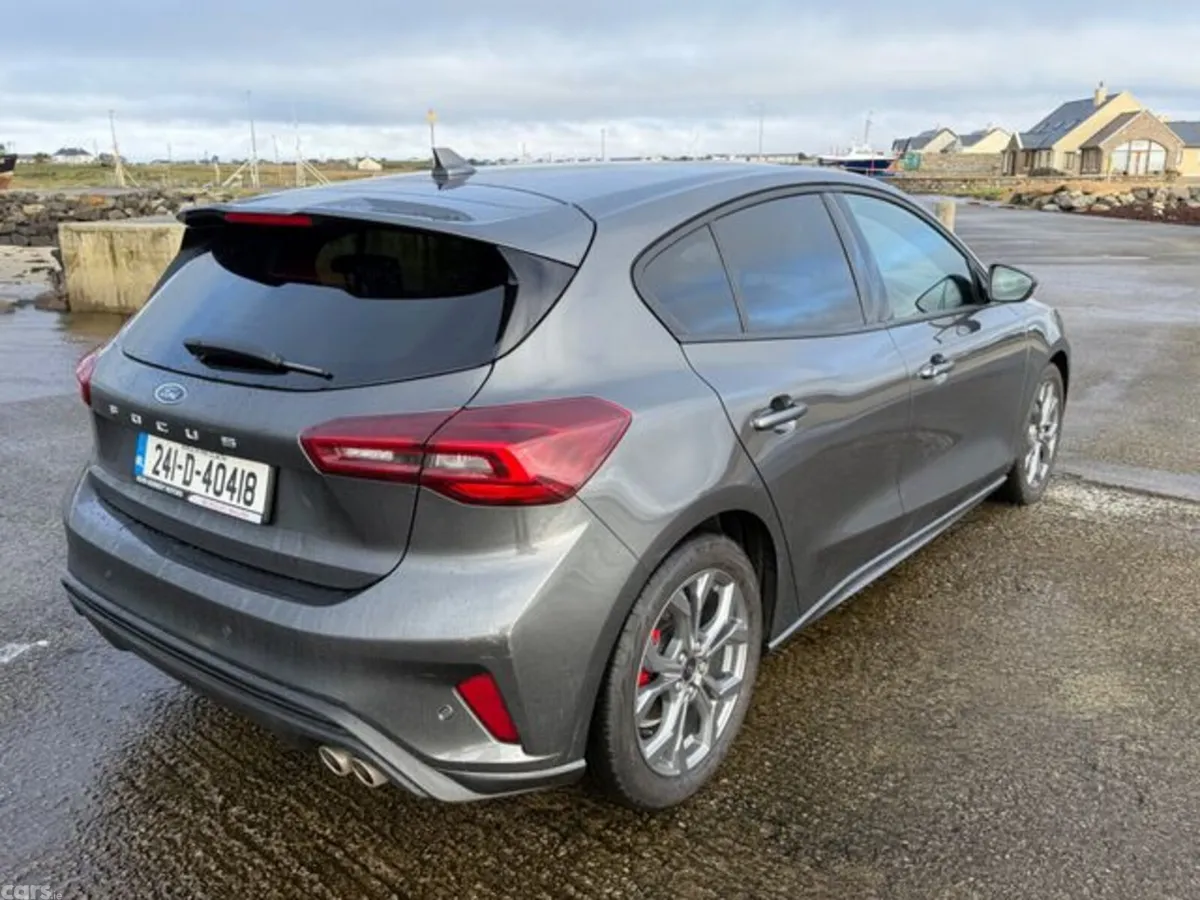 Ford Focus Hatchback, Petrol, 2024, Grey