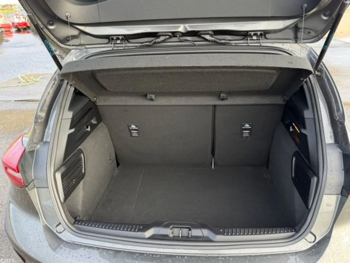 Ford Focus Hatchback, Petrol, 2024, Grey