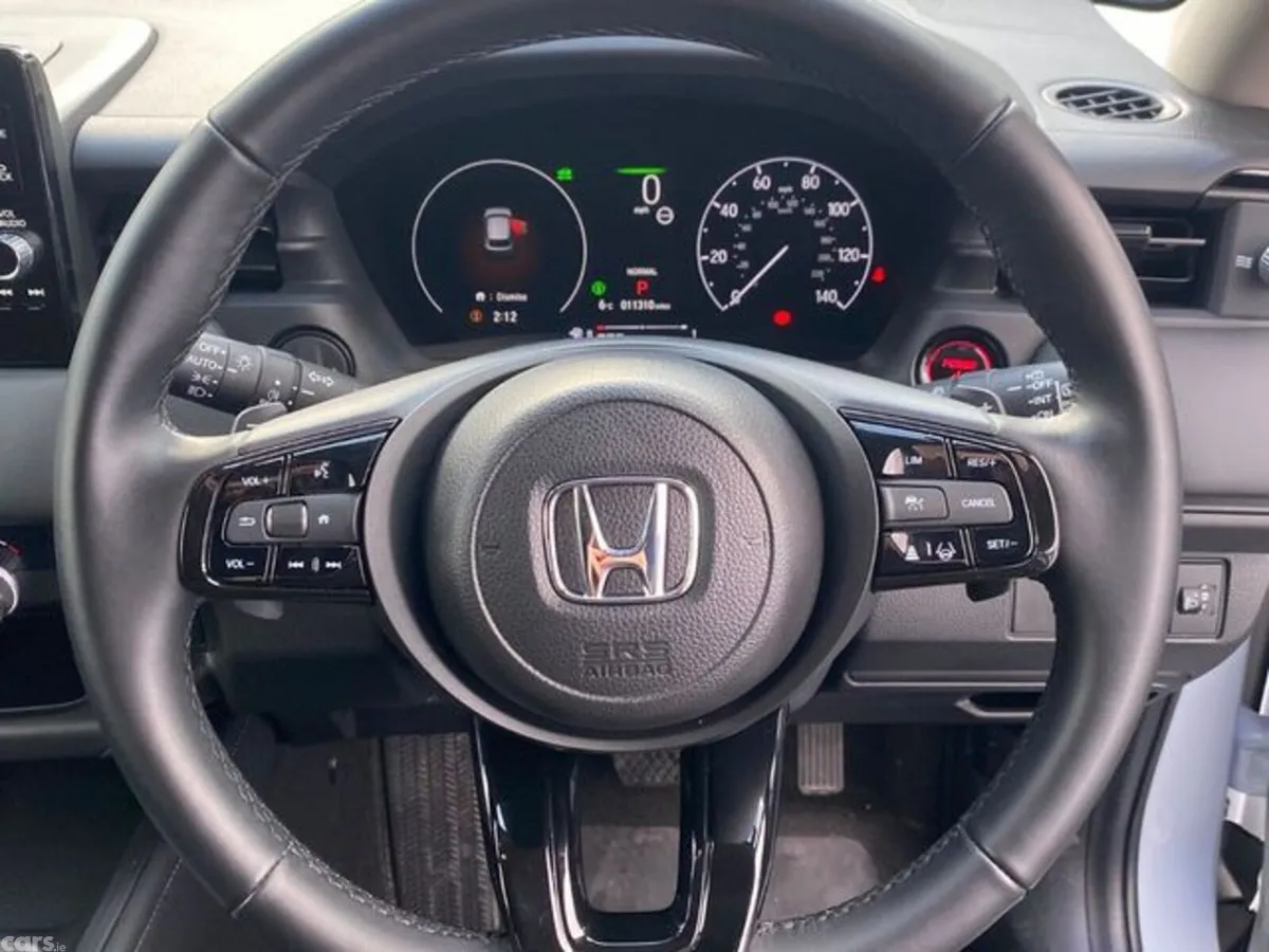 Honda HR-V Hatchback, Petrol Hybrid, 2025, White
