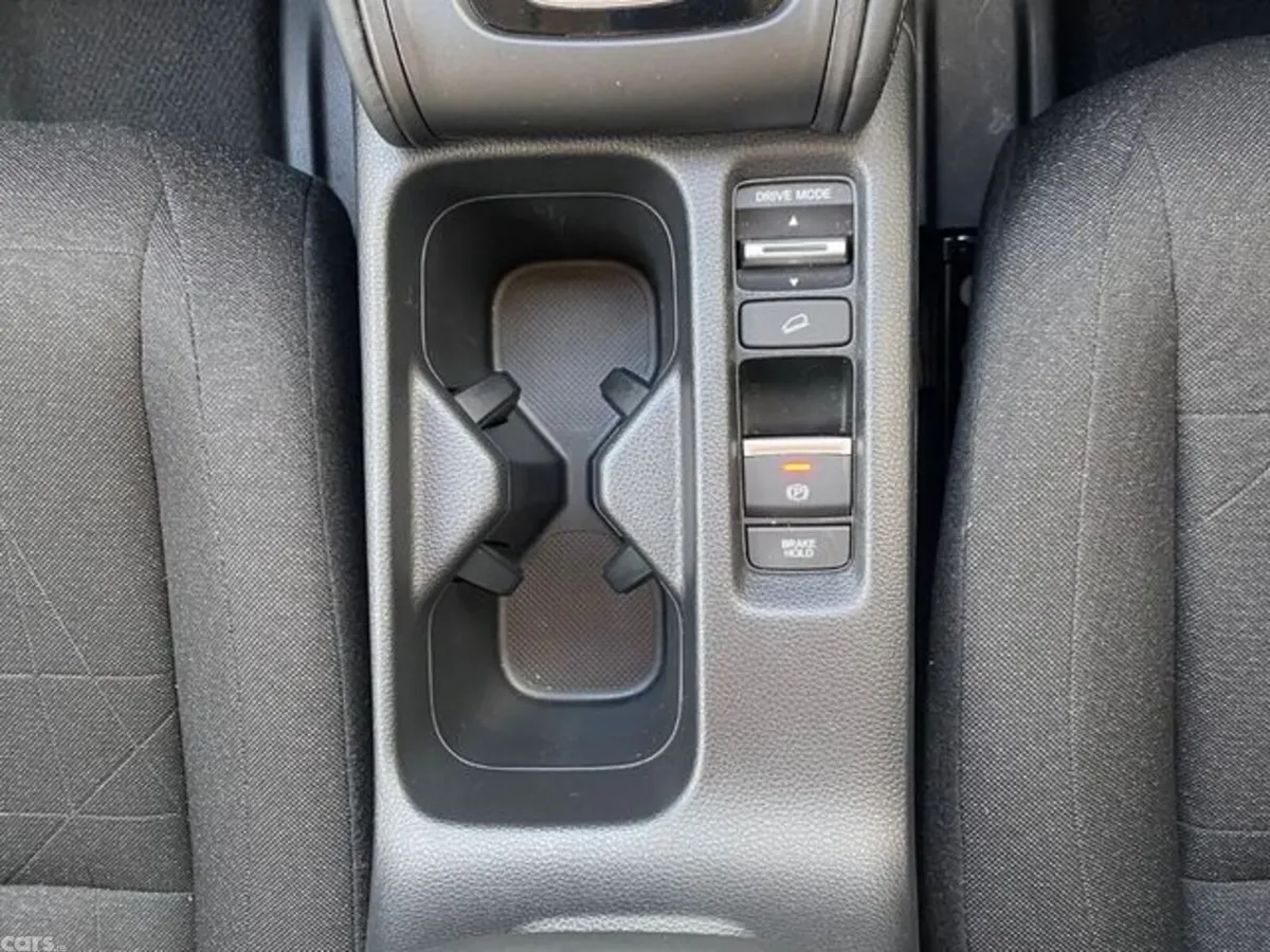 Honda HR-V Hatchback, Petrol Hybrid, 2025, White
