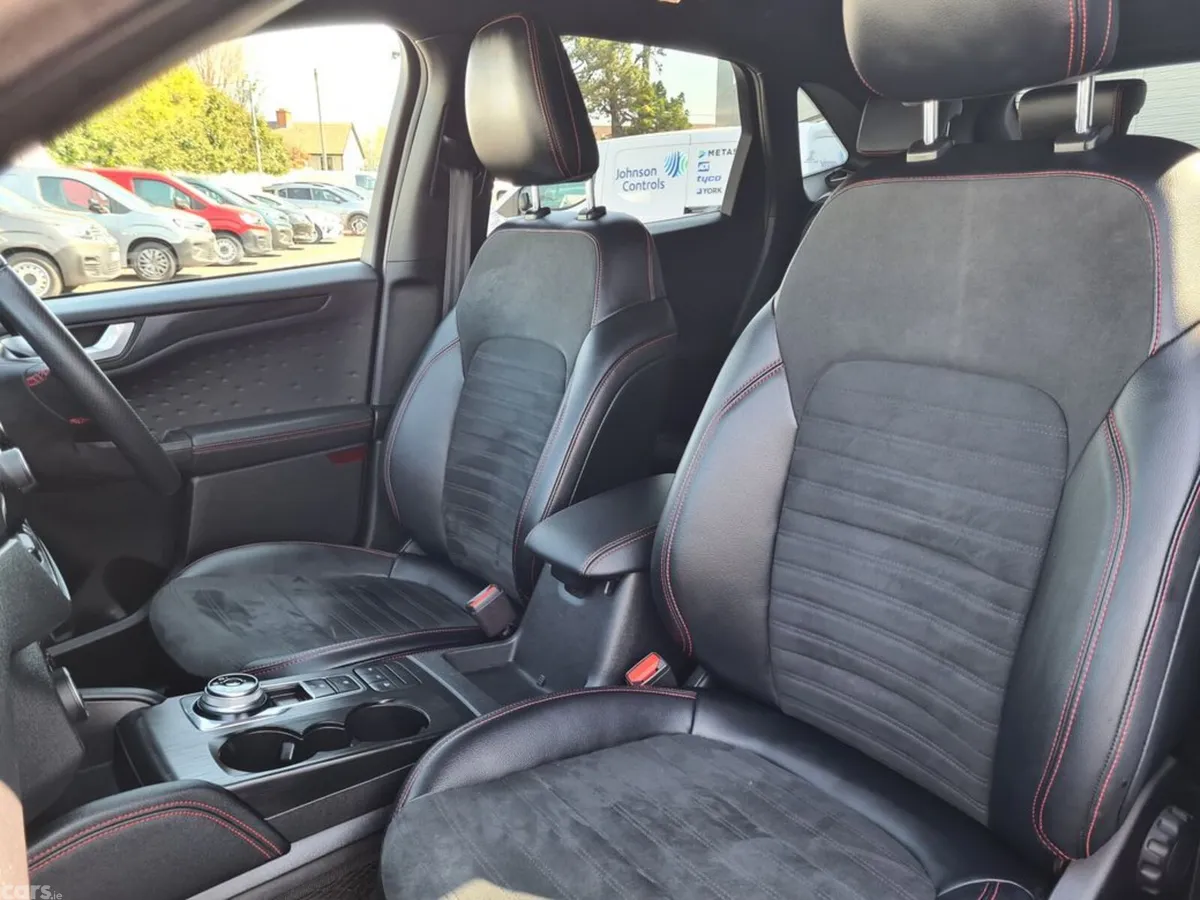 Ford Kuga MPV, Petrol Plug-in Hybrid, 2021, Blue