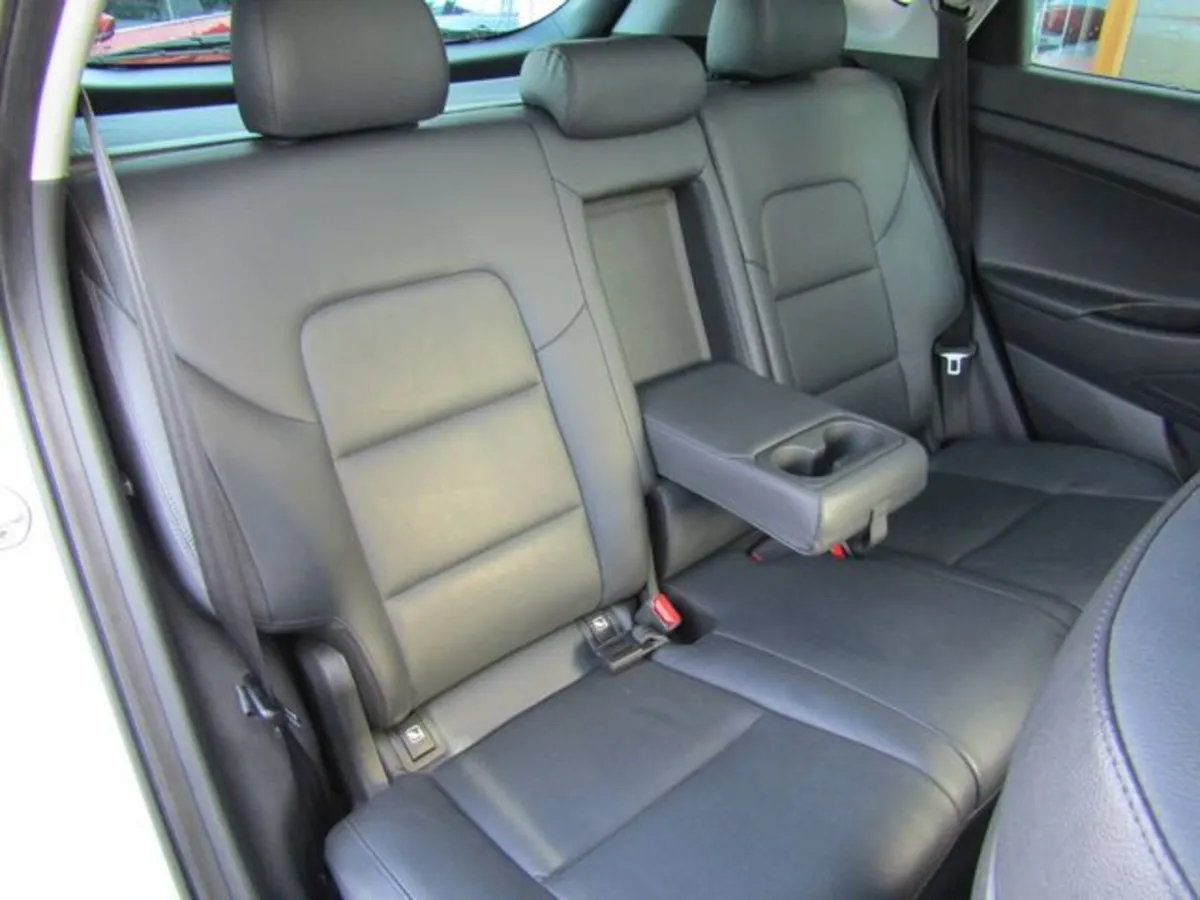 Hyundai Tucson SUV, Diesel, 2016, Silver