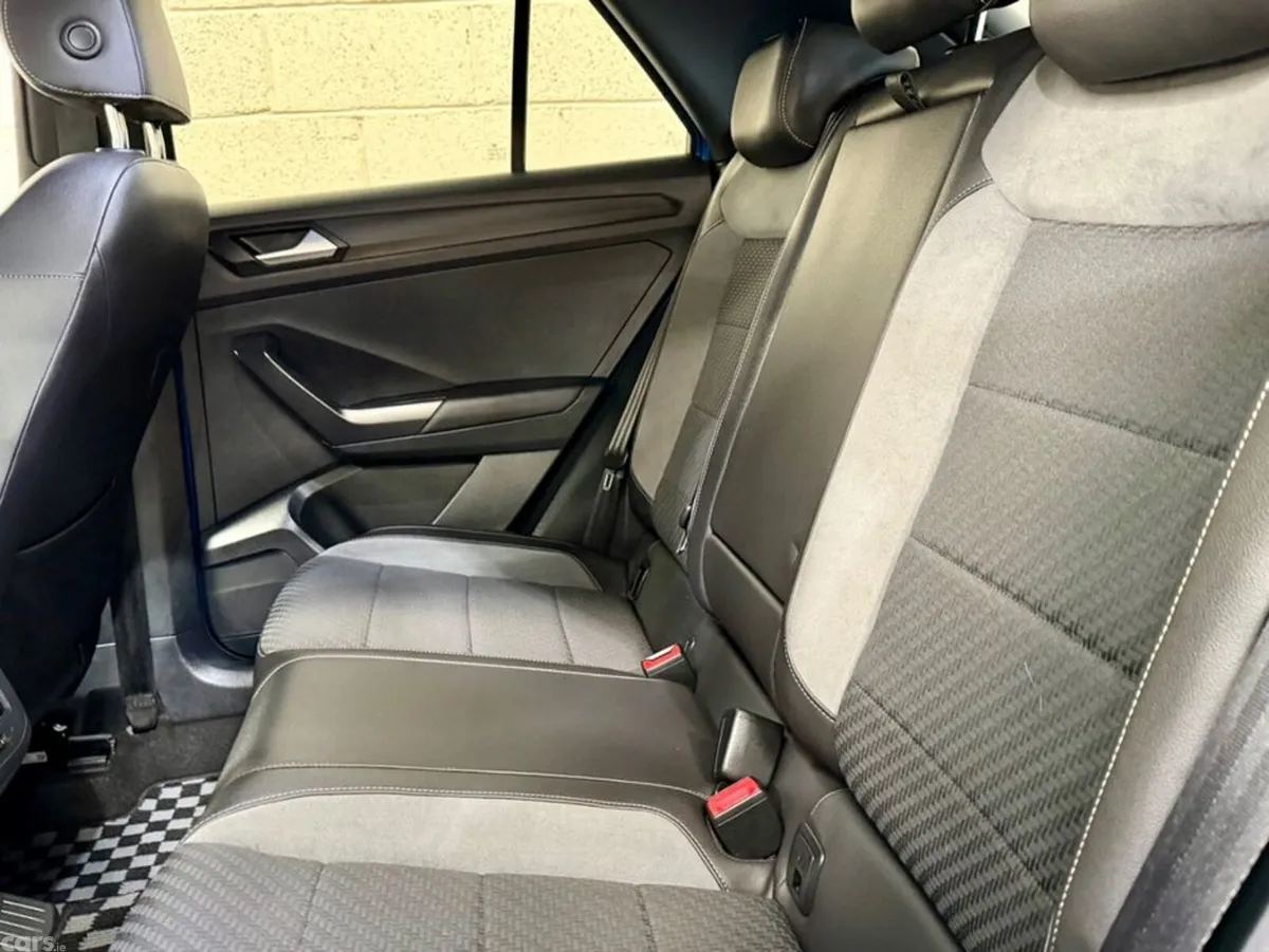 Volkswagen T-Roc SUV, Diesel, 2020, Blue