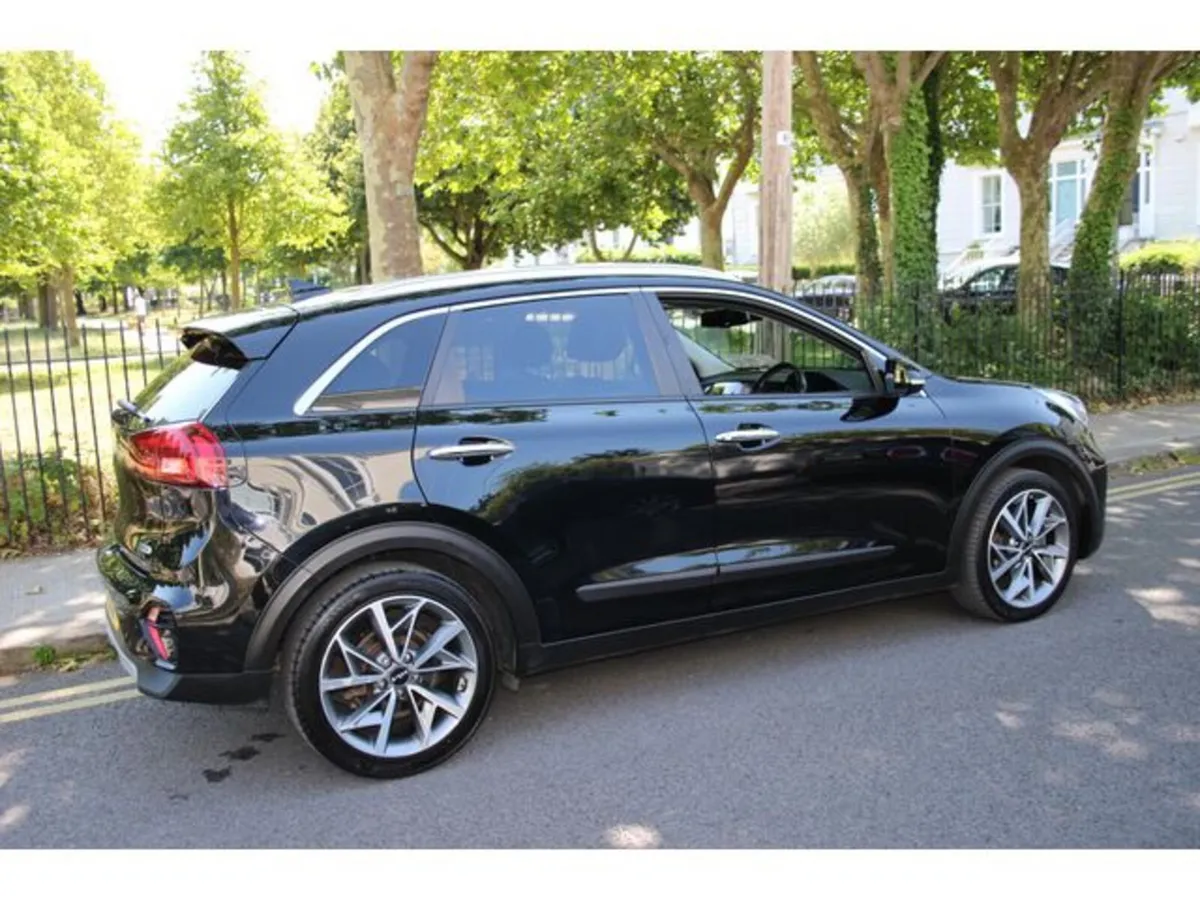 Kia Niro Estate, Petrol Hybrid, 2022, Black