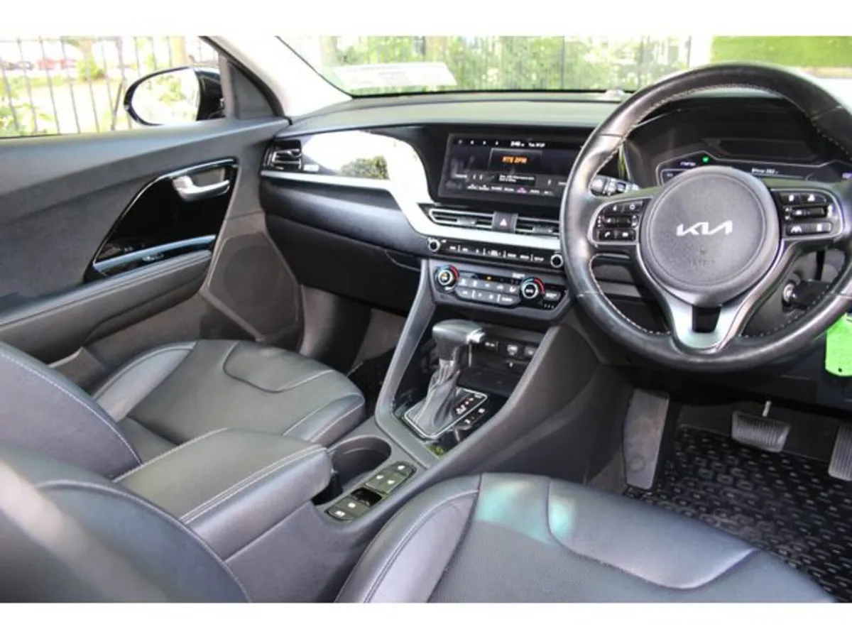 Kia Niro Estate, Petrol Hybrid, 2022, Black